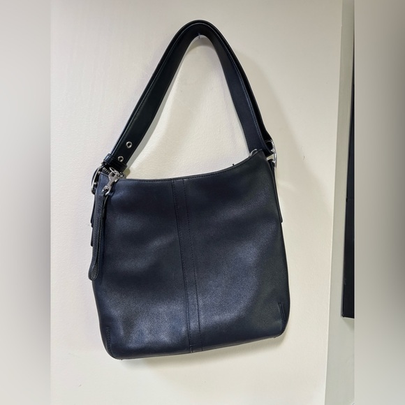 Coach Vintage Shoulder Bag - Picture 1 of 7